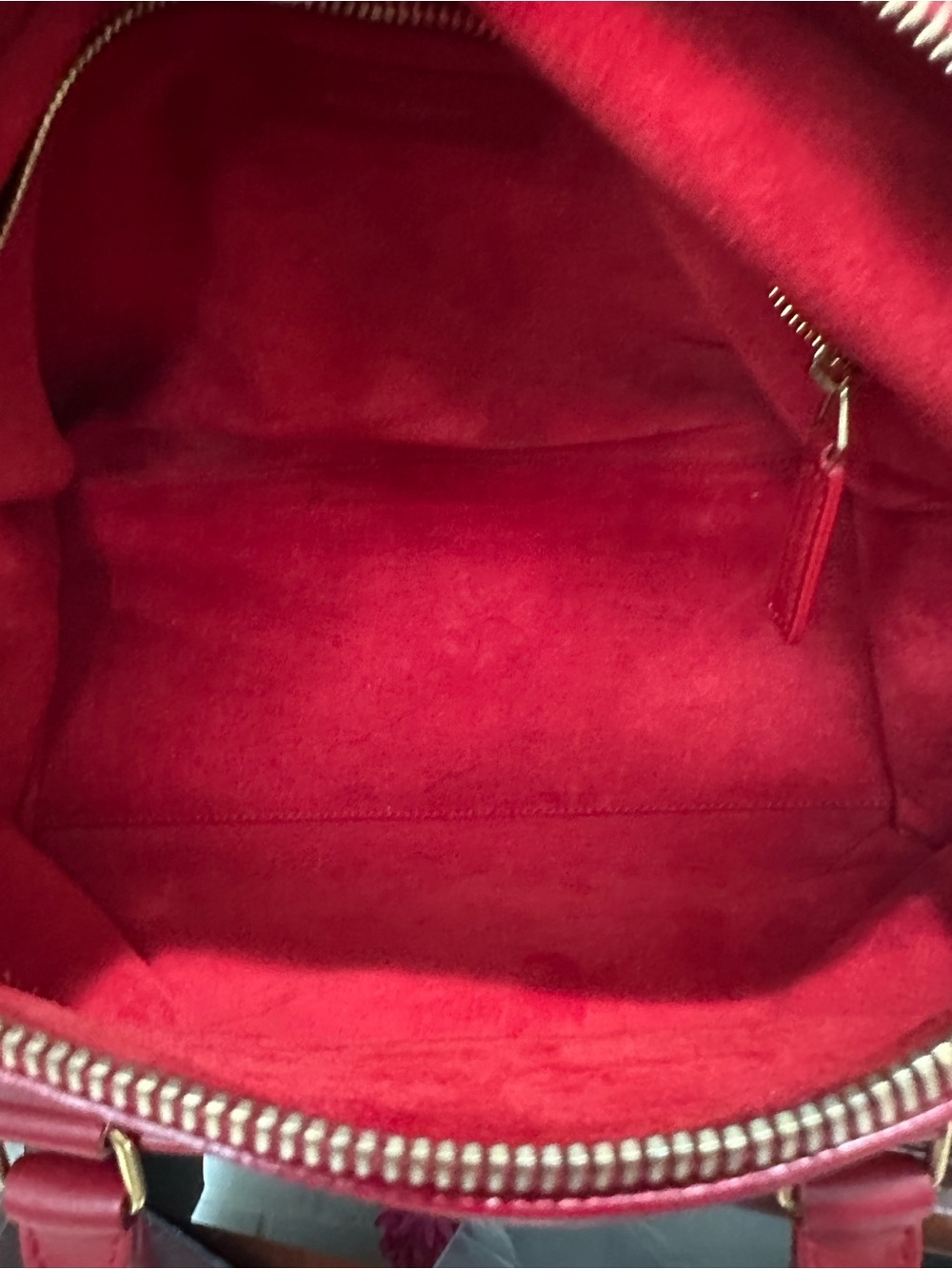 Saint Laurent Classic Duffle 6 Red Leather Crossbody Bag - Picture 15 of 17